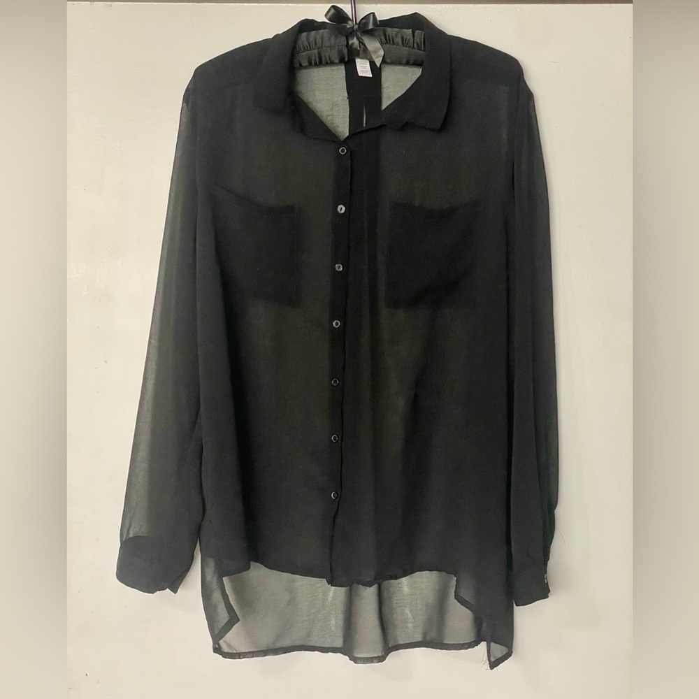 Ambiance Apparel Sheer Mesh Blouse In Black Size 1X in good, preowned condition.
